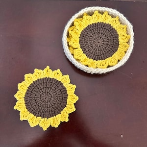 Sunflower coasters with holder, crochet coaster set, crochet sunflower coasters, crochet coasters, flower coasters, handmade coasters