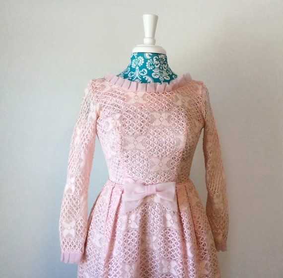 Vintage 1950's dress // pink lace Sweet 16 party d