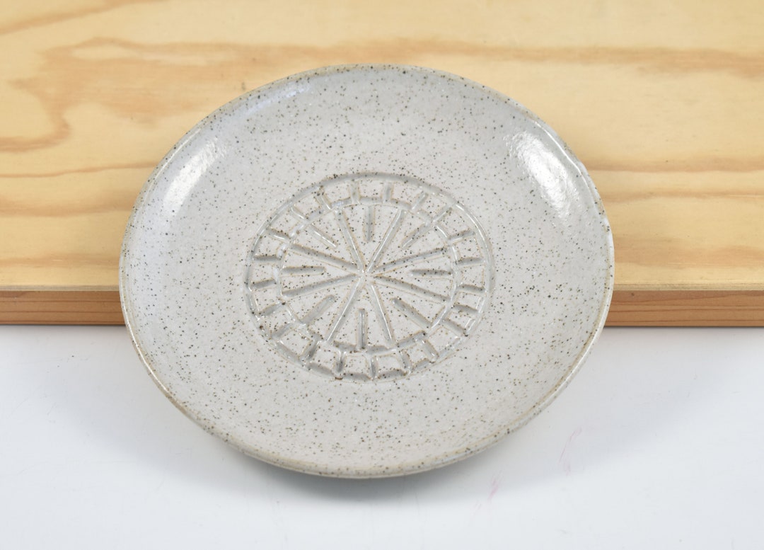 Pottery 6 1/2 Inch Garlic Grater Dish, Small Serving Dish, Rubbing Bowl