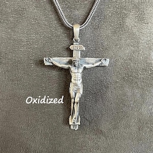 Kruisbeeldhanger, sterlingzilveren Jezus kruisketting, doopcadeau, christelijke sieraden, gegraveerde charme, afstudeercadeau, kruisketting mannen