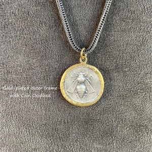Pendentif pièce de monnaie abeille en argent sterling, collier symbole sacré de la Grèce antique