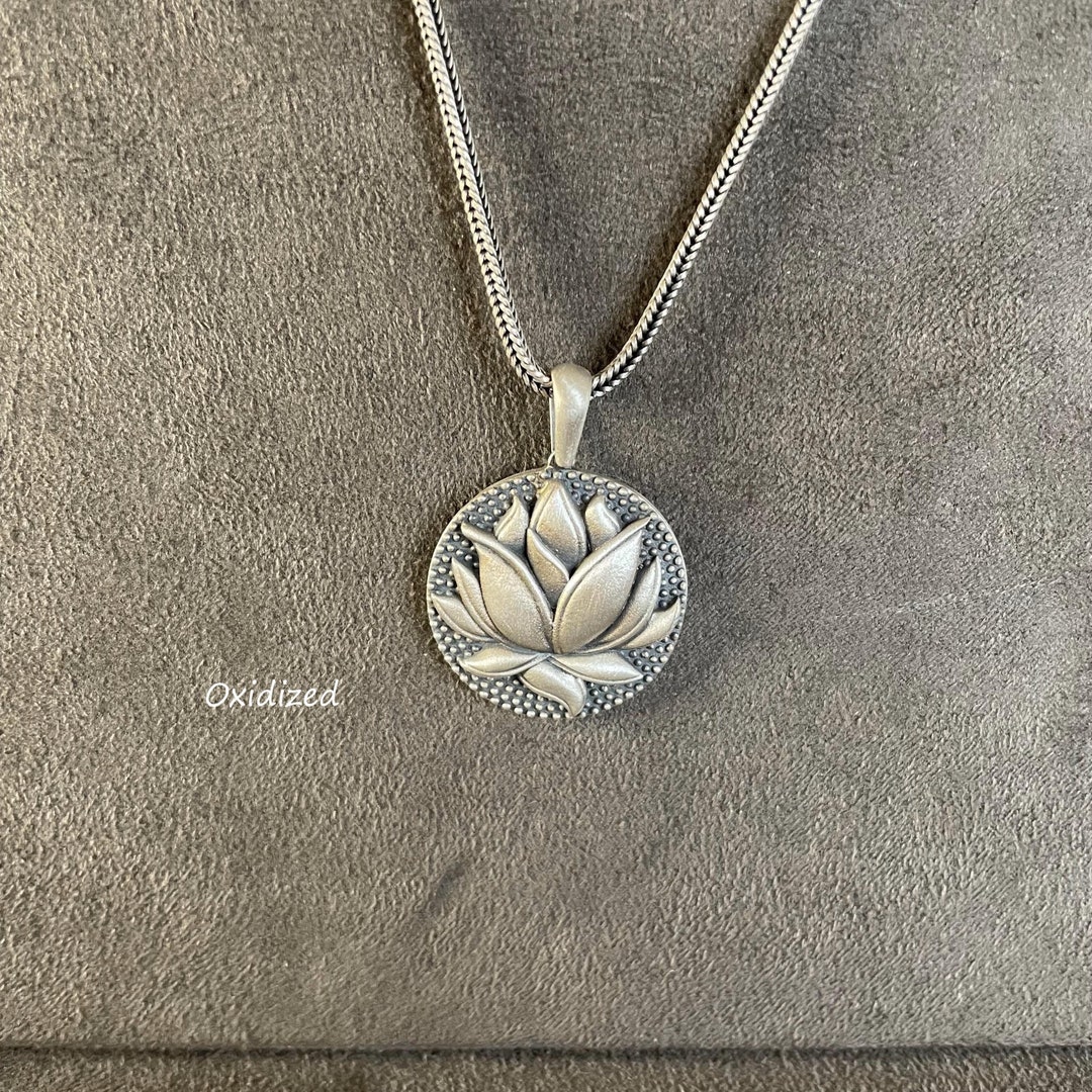 925 Sterling Silver Lotus Flower Pendant With 22