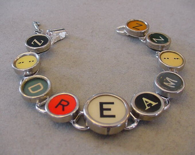 Typewriter Key Bracelet Spells DREAM ZZ Rare Red and Colors Vintage
