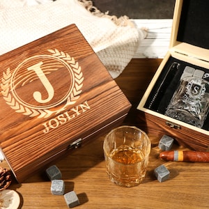 Personalized Whiskey Glass Set with Wooden Box, Whiskey Stone Set, Groomsmen Gift, Best Man Gift, Boyfriend Gift, Whiskey Gifts for Him Dad