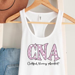 CNA PNG, zertifiziertes Sublimationsdesign für Pflegehelfer, Krankenschwester PNG, Krankenschwester Clipart, Buntes Valentinstag Bild für die Pflege, Mitarbeiter des Etiketts