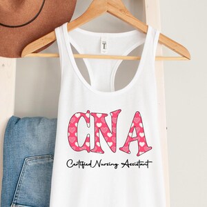 CNA PNG, zertifiziertes Sublimationsdesign für Pflegehelfer, Krankenschwester PNG, Krankenschwester Clipart, Buntes Valentinstag Bild für die Pflege, Mitarbeiter des Etiketts