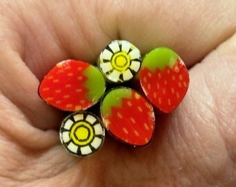 COE 90 - Large Strawberries & Strawberry Blossom Murrine