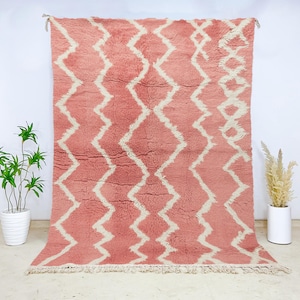 Authentic Beni Ourain Wool Rug, Blush Pink and Cream Zigzag Berber Carpet, Hand-Knotted Moroccan Bedroom Rug High Quality Tribal