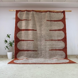 Plush Beni Ourain Rug, Cream Wool Carpet with Terracotta Abstract Lines, Authentic Moroccan Tribal Berber Decor for Modern Homes