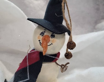 Build A Gourdeous Happy Gourd Snowman