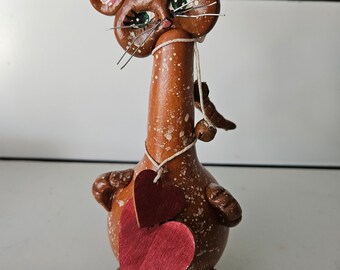 Country Gourdeous Gourd Valentine Cat Shelf/desk Setter Tear on her Cheek