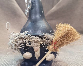 Gourd Small Desk Shelf Gnome Sculpted Witch