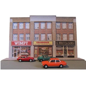 TT : voie 120 Trois magasins des années 60-70, modélisme ferroviaire, diorama.