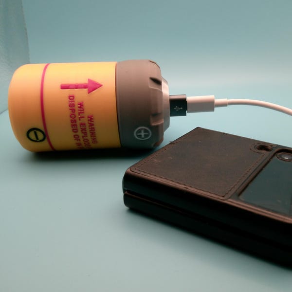 FUNCTIONAL Fallout Micro Fusion Cell Power Bank | Vault-Tec Phone Charger