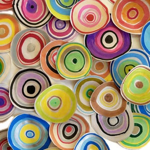 Fourrage pour collage de cercles, petites découpes rondes dessinées à la main de 2 pouces pour la tenue d'un journal artistique, techniques mixtes, collage (A39 k)