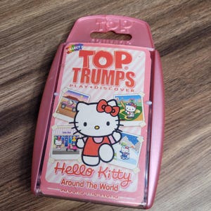 Juego de cartas Top Trumps Specials Hello Kitty Around The World, coleccionable de Hello Kitty