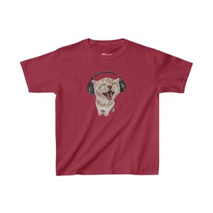 Y2K Headphones Cat Baby Tee 90s Kitten Baby Tee Silly Cat Meme Shirt, Cat with Headphones Trendy Top Pinterest Aesthetic, Funny Cat Baby Tee Cardinal Red