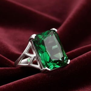 Emerald 925 Sterling Silver Ring, Handmade Ring, Statement Emerald Silver Jewelry