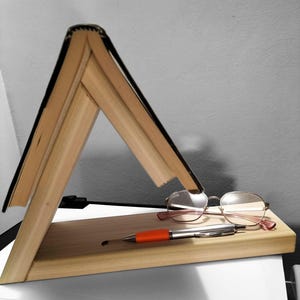 Porta libro in legno di frassino  cm 30 lunghezza x 25 altezza x 10 larghezza