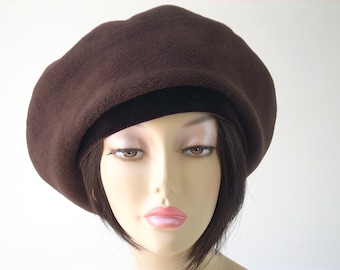 Slouchy Fleece Beret: Oversized Brown Tam with Adjustable Velvet Band