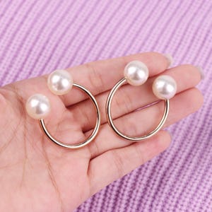 Pearl Hoop Pin Brooch: Knitwear Fastener & Sweater Clip