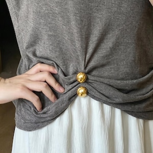Pearl Sweater Pins Set of 6 - Gold Cardigan Clips, Alternative Buttons, Classic Pearl Brooch for Shawls, Scarves, Dresses & Knitwear