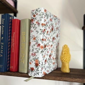 Adjustable Dust Jacket Cover Reversible Bible Fabric Cover Fabric Dust Cover Paperback Book Protector Hardcover Book Sleeve Floral Book Gift