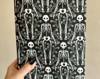 Reversible Book Cover Adjustable Bible Pouch Fabric Dust Jacket Floral Skeleton Dust Cover Paperback Protector Spider Hardcover Book Sleeve
