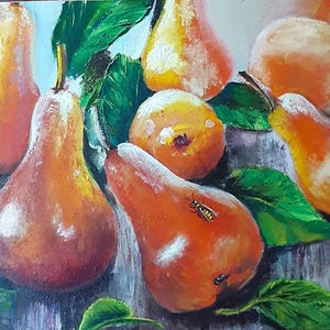 des poires lumineuses sur la table, des poires rouge-jaune et une guêpe. peinture à l'huile, peinture lisse, 25 x 20 cm, panneau dur, vernis