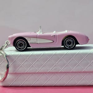 1956 corvette barbie keyring