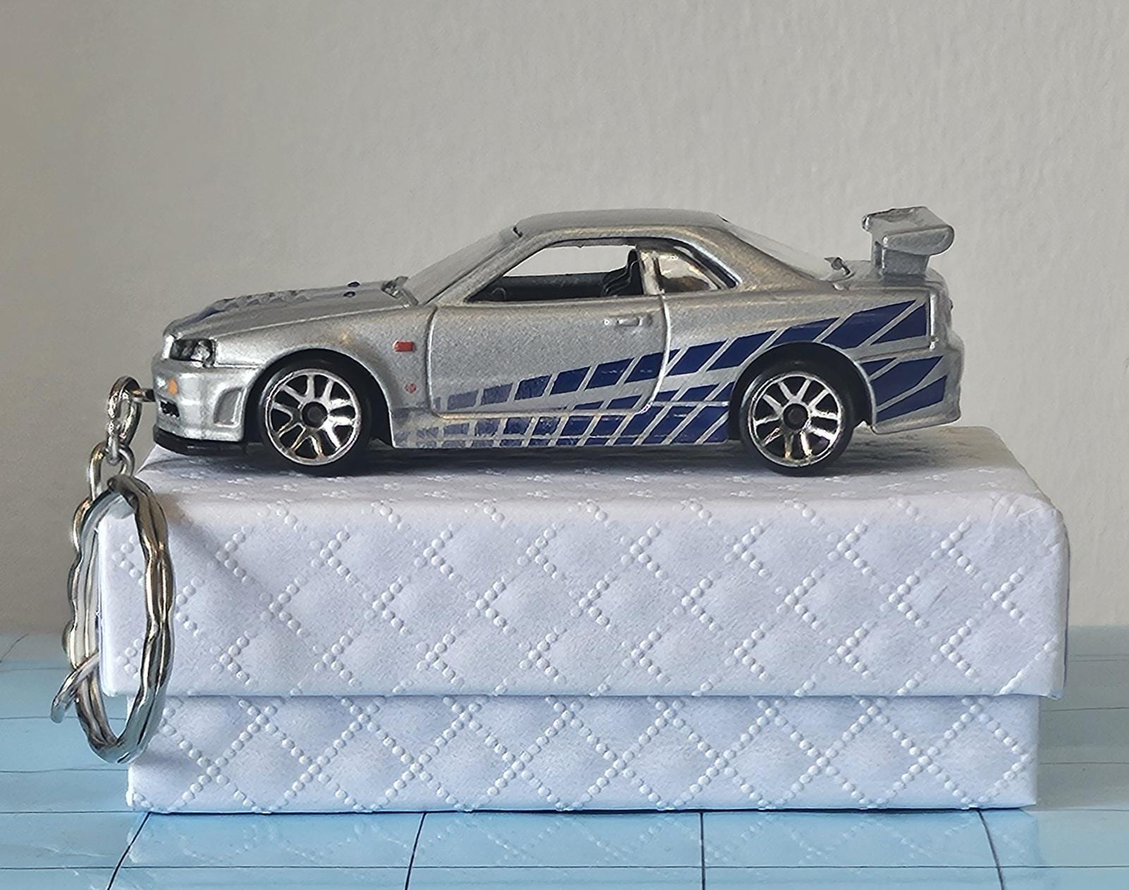 Fast and Furious Brian's Nissan Skyline GTR R34 Keyring Gift Pack