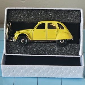 70 Citroen 2cv Keyring
