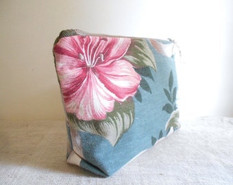 SALE 40s Floral barkcloth pouch makeup utility bag large - eco vintage fabrics