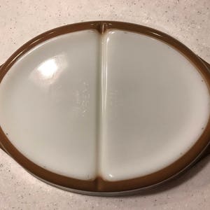 Pyrex Casserole Divided 1 1/2 Qt Dish Perfect Vintage Condition image 4