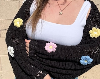 Patroon gehaakt schouderophalen met bloemen | 3D bolero bladerdeeg (pdf)