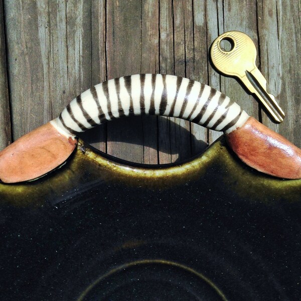 Small Shiny Black Key Holder with Black and White Stripy Handles