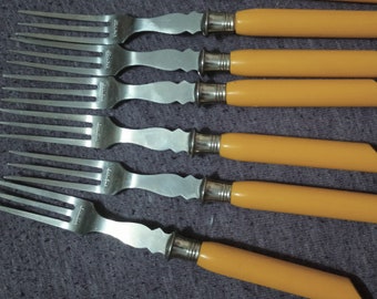 Vintage 1920-30s German bakelite/ Catalina butterscotch Rostfrei Solingen fork and knife set for dining or charcuterie boards.