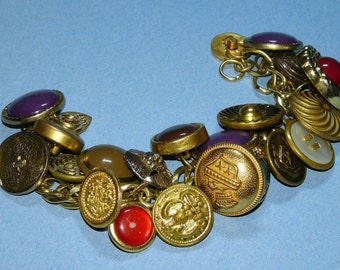 OOAK custom made assemblage vintage button bracelet