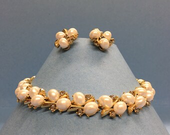 Trifari designer faux pearl & rhinestone gold tone necklace and earrings set 1950s-60s