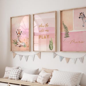 Cuadros de pared para habitaciones infantiles jirafa | Nombre del cartel, cebra, diciendo | Regalo | Conjunto de carteles para niños | Decoración de pared personalizada | archivo digital