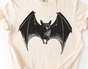 Bat Shirt, Halloween Tshirt, Bat T Shirt, Halloween Bats, Flying Bat, Spooky T-Shirt, Halloween Shirt, Large Bat Shirts, Goth Shirts, Gothic