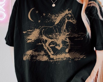 Horse Shirt, Retro Horse Tshirt, Western Graphic Tee, Country T Shirt, Rodeo Shirts, Wild Horse Top, Vintage Aesthetic, Horse Lover Gift