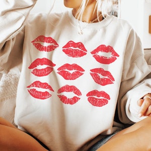Lips Sweatshirt, Red Lips Crewneck, Valentines Day, Lipstick Shirt, Kiss, Kisses Shirts, Retro Sweatshirt, Vintage Aesthetic, Cute Valentine