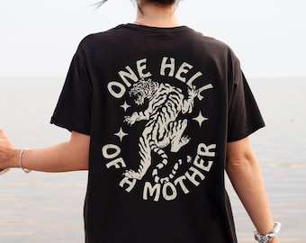 Camiseta para mamá, camiseta para madre, camiseta para el Día de la Madre, camiseta moderna para mamá, camiseta atrevida, camiseta alternativa, regalo para el Día de la Madre, camiseta para mamá