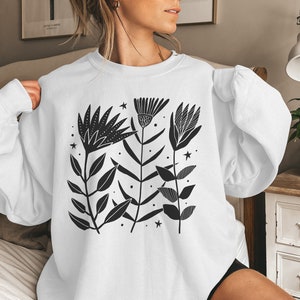 Floral Sweatshirt, Wildflowers Sweatshirt, Flower Sweatshirts, Flowers Sweatshirt, Spring Flowers Sweatshirt, Wildflower Sweatshirt, Trendy