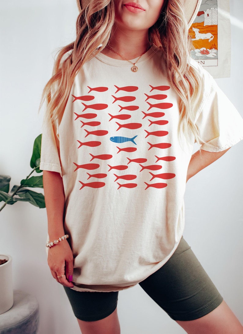 Fish Shirt, Sardines TShirt, Cute Fish Shirt, Retro Graphic Tee, Fisherman Aesthetic, Fisherman Core, Red Blue Fishies, Fishy T Shirt