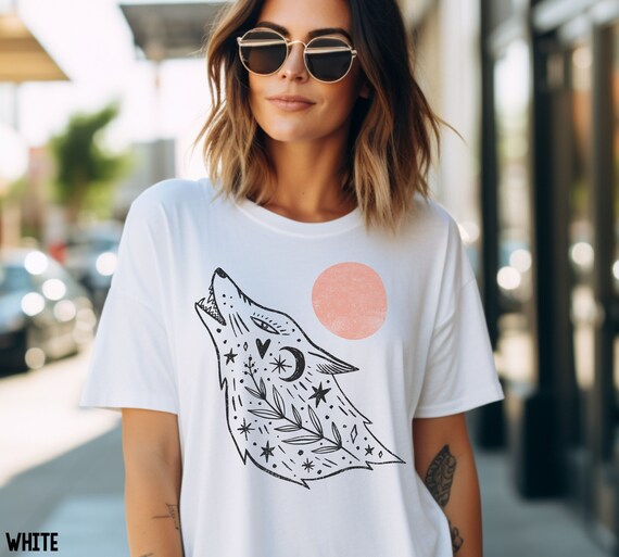 Wolf Shirt, Howling Wolf Shirt, Spirit Animal Shirt, Totem Animal Shirt, Wolf Tshirt, Spirit Animal Wolf, Western Boho Shirt, Wolf Totem