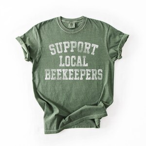 Camiseta de apicultor, camiseta de apoyo a los apicultores locales, camiseta de abejas, estética vintage, camiseta de apicultor, compra local, camiseta de apicultura Moss