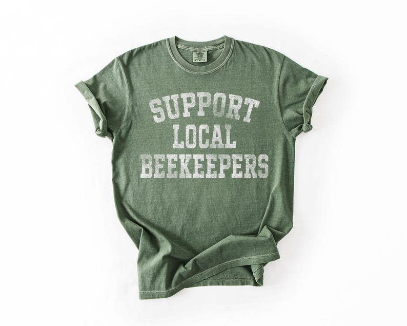 Camiseta de apicultor, camiseta de apoyo a los apicultores locales, camiseta de abejas, estética vintage, camiseta de apicultor, compra local, camiseta de apicultura Moss