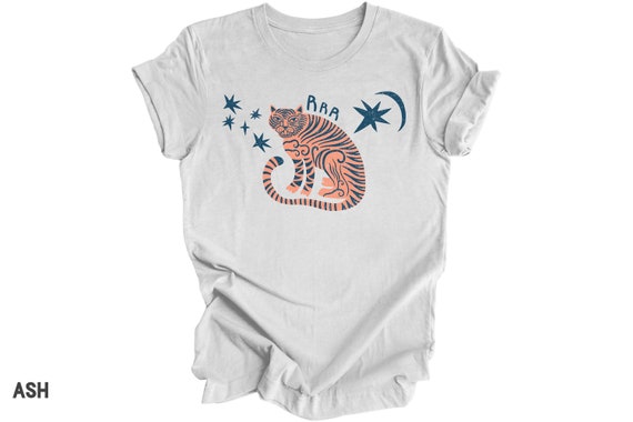 Tiger Shirt Retro Tiger Graphic Tee Eclectic Tshirt Funky Tiger Shirt Vintage Style Trendy Boho T Shirt Bohemian Tiger Tops Tiger Lover Gift